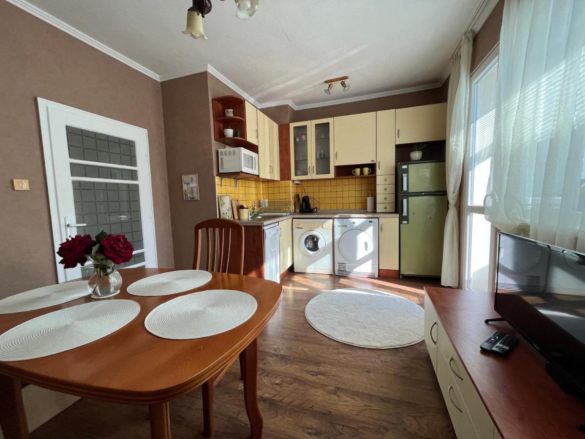 Apartment Acacia Varna Exterior photo
