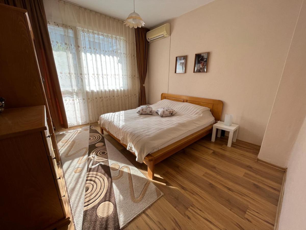 Apartment Acacia Varna Exterior photo